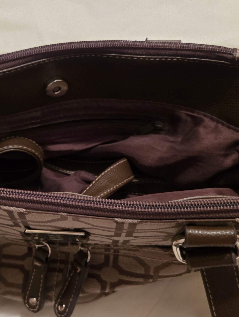 Geometric Canvas Carry Bag in Brown